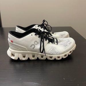 On Running Cloud X 3 Sneaker